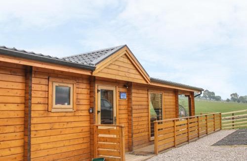 Bettws Cedewain House | Manor Farm Lodges - Red Kite Lodge