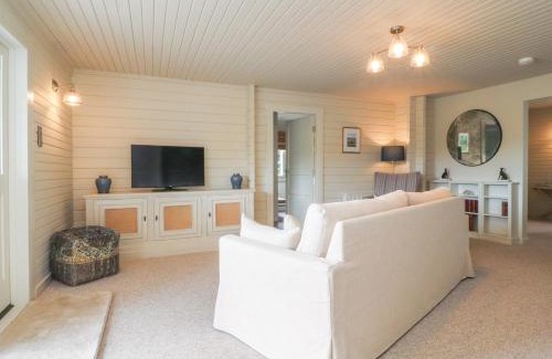Clitheroe House | Manor Lodge
