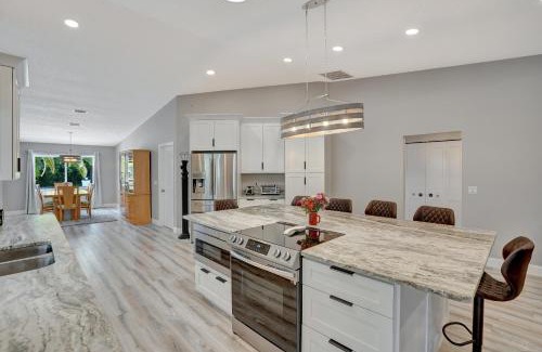 Palm Harbor House | Manor on the Canal