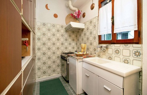 Isola dei Pescatori Apartment | Mansion on Fishermen's Isle