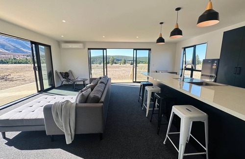 Ben Ohau House | Manuka Vista | under the stars getaway