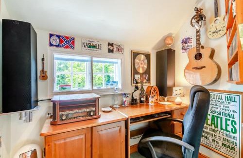 Slingsby House | Maple Cottage