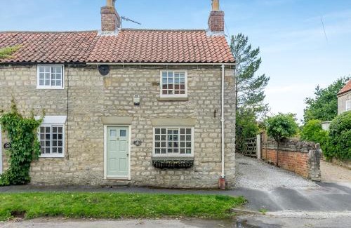 Slingsby House | Maple Cottage