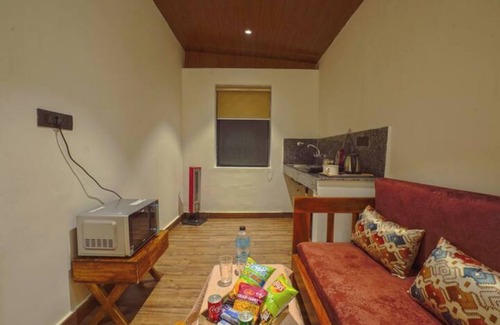Kasauli House | Maple cottage3 Bedroom|Open Theatre|Terrace Garden