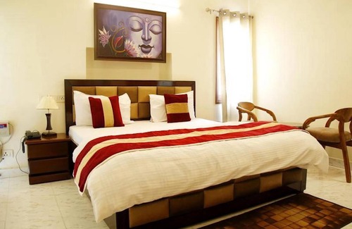 South Extension House | Maplewood Guest House, Neeti Bagh, New Delhiit is a Boutiqu Guest House - Room 4