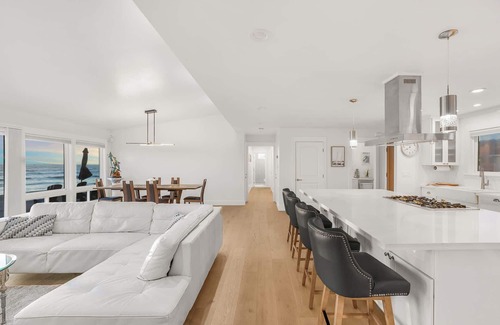 Sharp Park House | @Marbella Lane-Oceanfront Retreat w/Stunning View