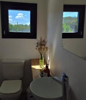 Quequen House | Maresia Quequén Dos habitaciones, un baño y un toilete Ubicada a 100 m del mar