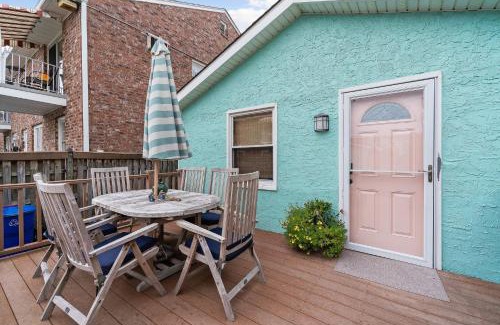 Margate City House | Margate Home w/Large Outdoor Kitchen