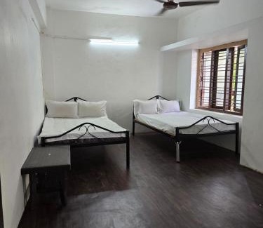 Periamet House | Marhaba Guest House - Budget