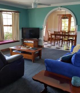 Swansea House | Maria's at Swansea