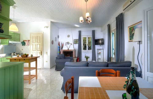 Koutsi Villa | Maria Villa: A Blissful Sanctuary by the Sea