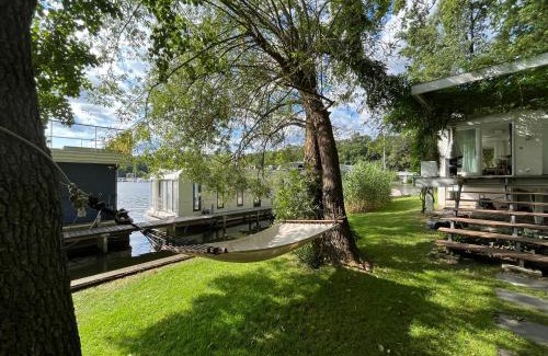 Westend Boat Rental | Marina Hausboote und Seelodge