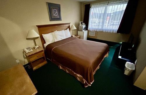 Port Alberni Hotel | Marina Hotel