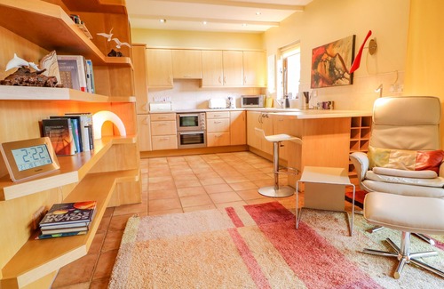 Belleek Cottage | MARINA HOUSE, family friendly, character holiday cottage in Belleek