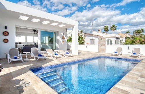 Urbanitzacio la Fustera House | Marina Luah