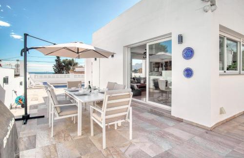 Urbanitzacio la Fustera House | Marina Luah