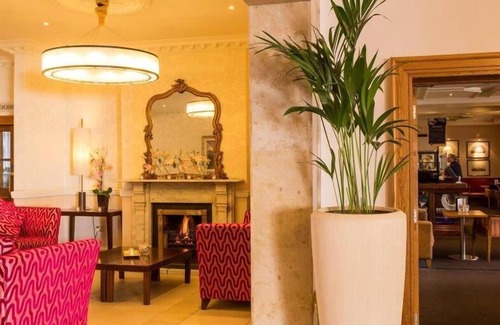 Sutton Cross Hotel | Marine Hotel