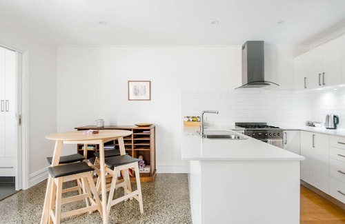 Bendigo Cottage | Mark and Kates Place · Children and Pets Welcome.
