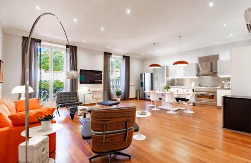 Beaulieu-sur-Mer Apartment | Market Square 2 bedrooms 2 baths AC private garage