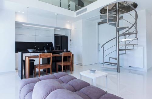 Amarousion Apartment | Marousi 2 Bd Luxury Living w Shared Pool