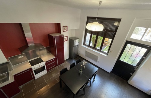 8th Arrondissement House | Marseille Goudes a house in the creeks