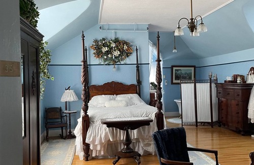 Sackville Hotel | Marshlands Inn