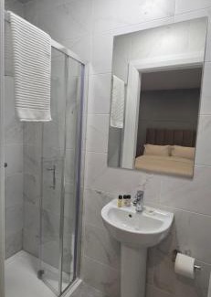 Mullingar House | Martins Lane Guesthouse