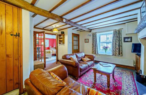 Hawes House | Marys Cottage
