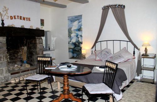 Saint Alban Auriolles Bed & Breakfast | Mas Des Falaises