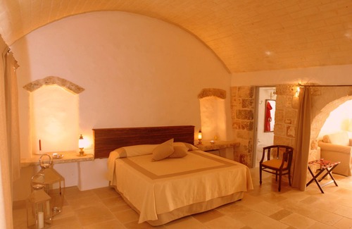 Ceglie Messapica Bed & Breakfast | Masseria Camarda 5-star Farmhouse