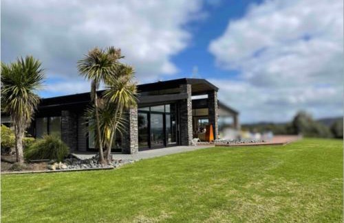 Tutukaka Cabin | Matapouri & Tutukaka Spectacular Coastal Views- Aroha Luxury Guest Suite