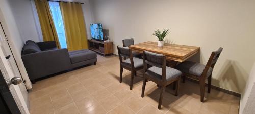 Leon House | Mateo's House