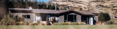 Queenstown Lakes District House | Matukituki Lodge