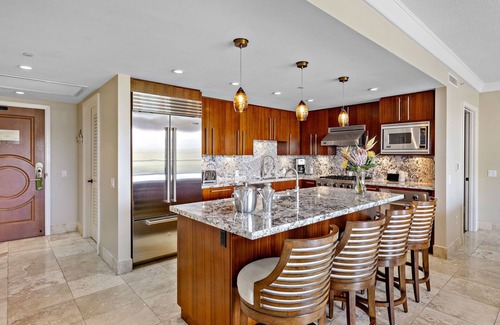 Kaanapali Condo | Maui Resort Rentals: Honua Kai – Incredible 5 Bedroom Oceanview Gem, Interior Courtyard, Sleep up to 16!