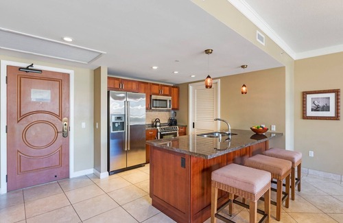 Kaanapali Condo | Maui Resort Rentals: Honua Kai - 7 Total Bedrooms, Gorgeous Ocean AND Lush West Maui Mountain Views!