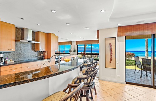 Kaanapali Condo | Maui Resort Rentals: Kaanapali Ali'i – Oceanfront Ground Floor + Yard Area, 4 Total Bedrooms+DEN, Sleeps 14