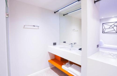 Phraek Sa Mai Hotel | Maybis Hotel