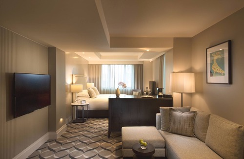 Adelaide Central Business District Hotel | Mayfair Hotel