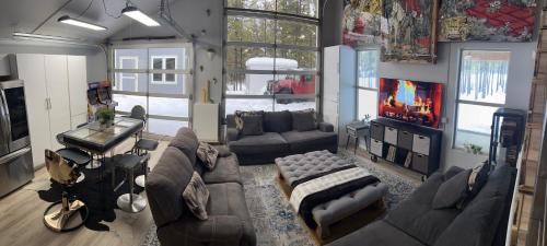 Rivers Crossing House | McCall Art House