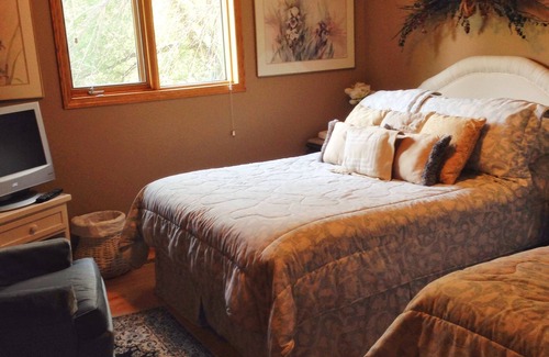 Drumheller Bed & Breakfast | McDougall Lane Bed & Breakfast