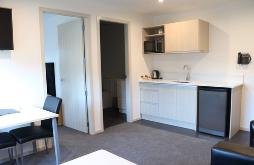 Edgeware Hotel | MCM Motel