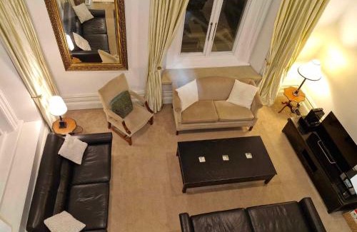 Christchurch City Centre Apartment | McMahon Suite - Central CBD