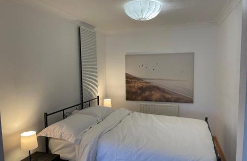 Thamesmead East Apartment | MeadThames View