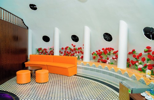 Cao Phong Hotel | MEDDOM Park