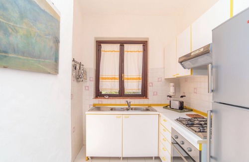 Conca Verde House | Mediterranean Cottage with Garden, Terrace and Sea View; Parking Available, Pets Allowed