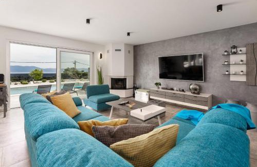 Drenje House | Mediterranean Villa Anatai with sauna & tennis court