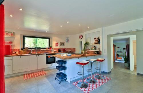 Le Pradet House | Mediterranean Villa With Sea View In Bormes
