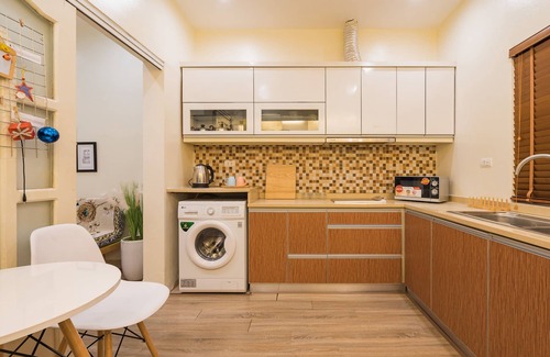 Trang Tien Apartment | Mee's - 1min walk to Hoan Kiem Lake & Opera House