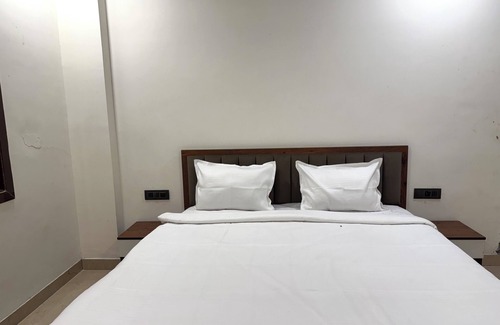 Korba Hotel | Meera Resort- Korba