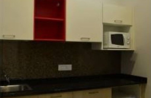 DLF City Apartment | Meera Suites @ DLF 2 - Suite 2